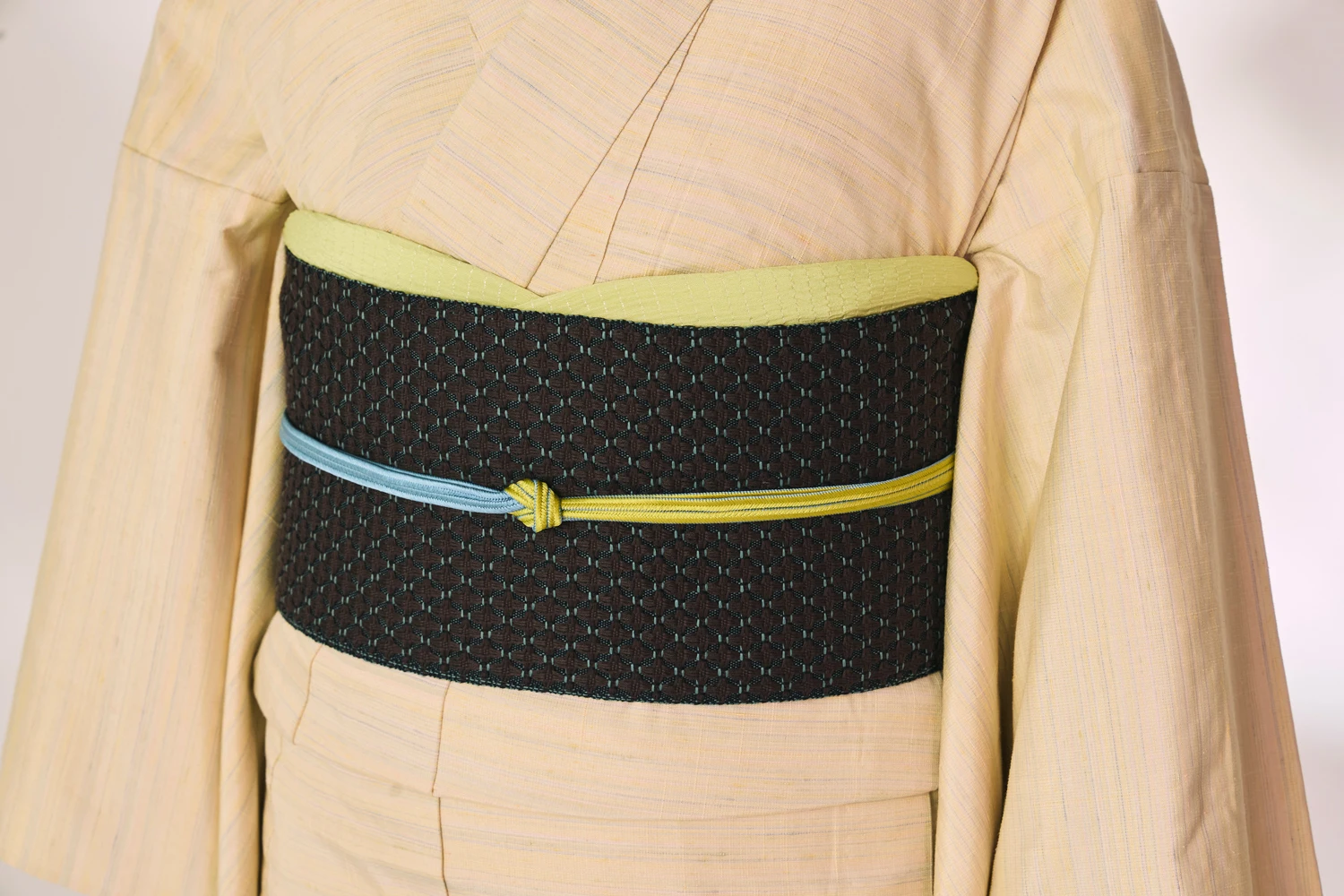 銀通しシーズンレス帯揚