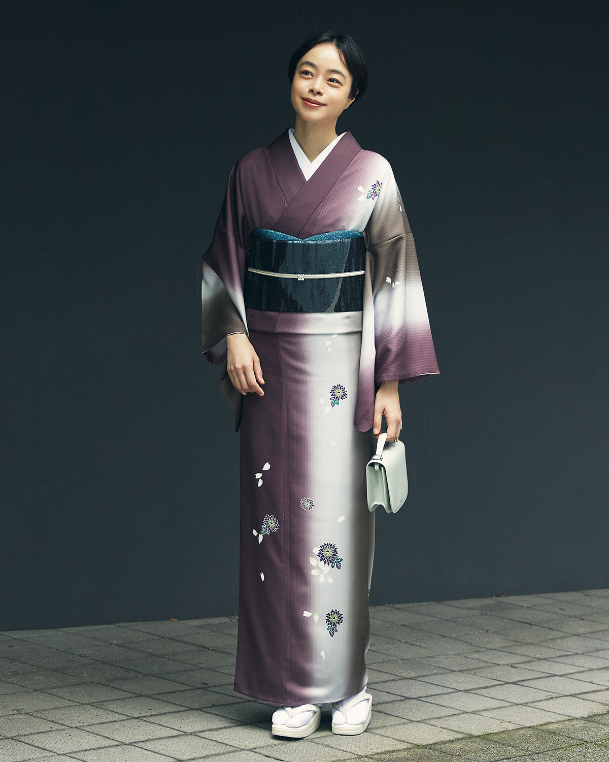 菊と桜散らし　紫紺