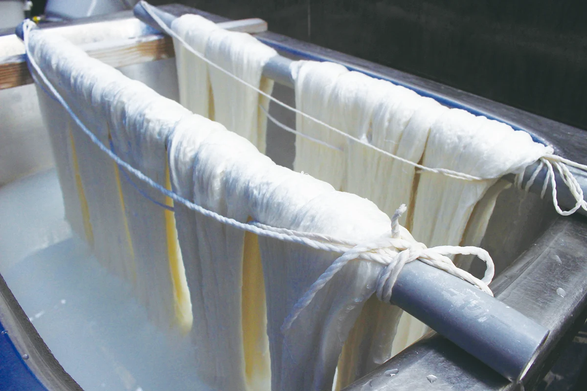 白泥につけ込んだ糸
