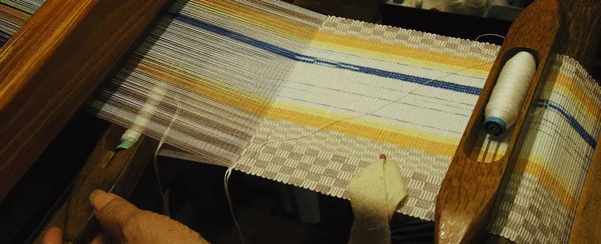 沖縄の伝統織物「ミンサー帯」の魅力を伝える　― 第11回投票でつながる、八重山のものづくり ―